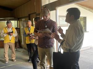 青竜窟保護啓発用品の解説
