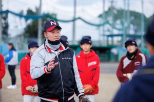 野球教室で教える日産自動車九州現役選手①
