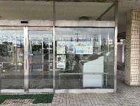 苅田町役場東側玄関