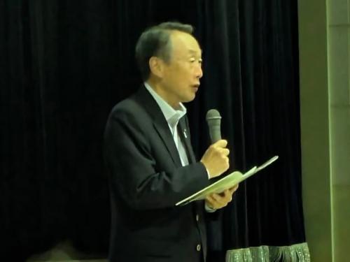 町長が話している写真