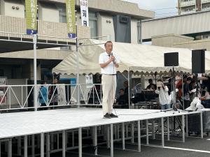 町長が挨拶をしている写真